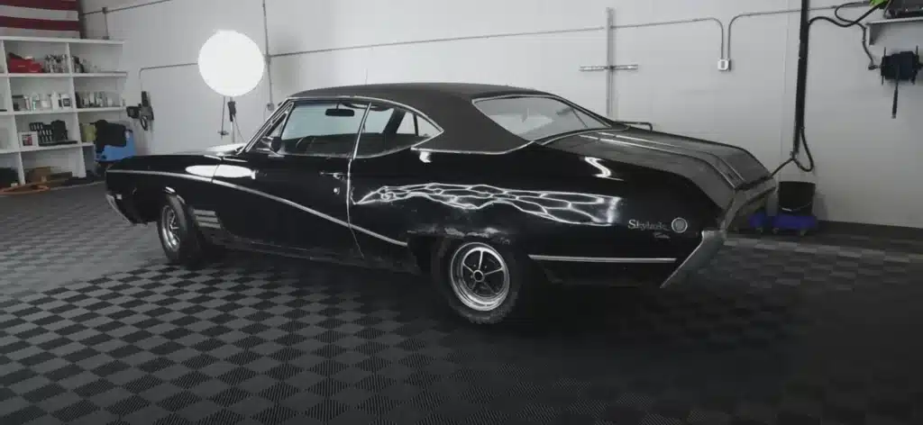 Abandoned Buick Skylark has surprise lurking under its hood