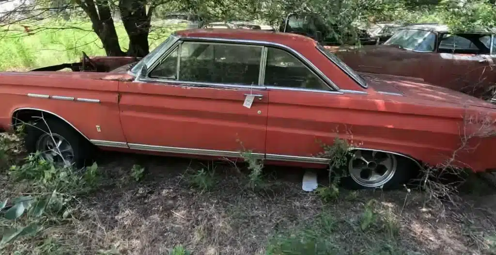 Man went to 'secret' US farm and found very rare barn finds