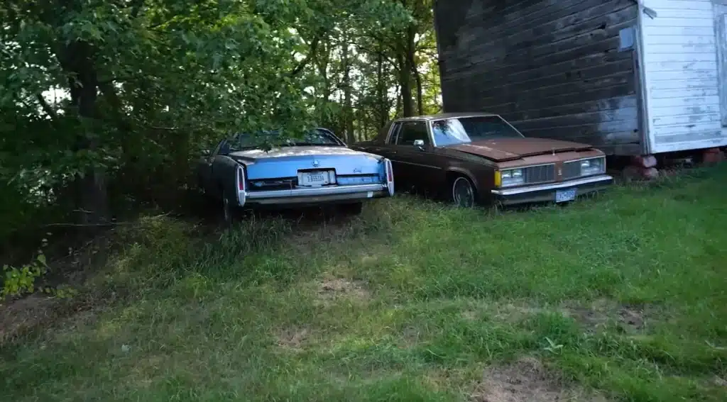 Farm in Minnesota packed full of old abandoned cars