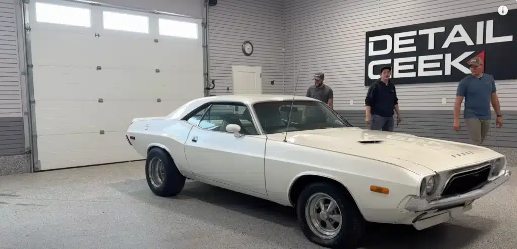 Dodge Challenger barn find sitting for 30 years hiding issue