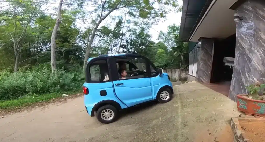 $1,300 electric car from China unboxed but there's a catch