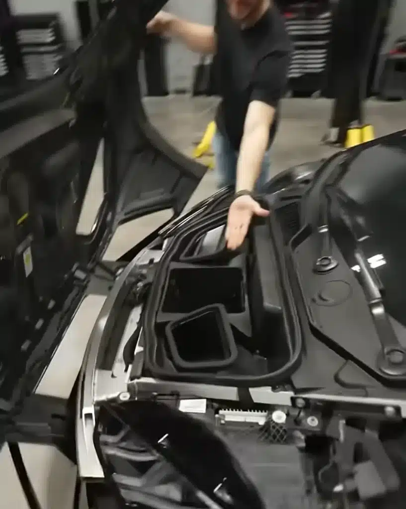 Trunk of $460K Lamborghini Huracán STO not what you'd expect