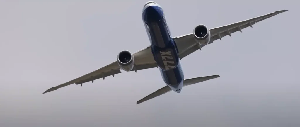 Crowd left speechless as brand new Boeing 777X seen performing nearly vertical takeoff