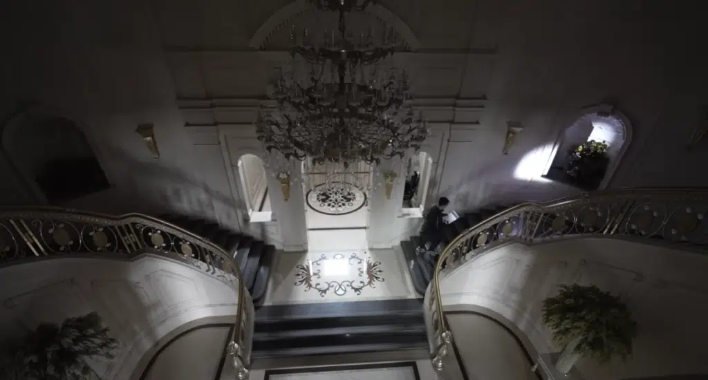 Entire Chinese neighborhood of mega mansions has been abandoned and it's now an eerie scene