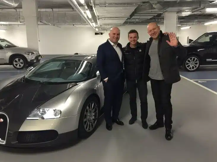 Bugatti Veyron owner fixed $15,500 issue for $1.20 in 20 minutes