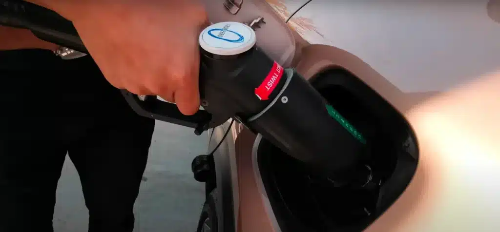 New York man drives 900 miles in a hydrogen car, doesn't believe it's the future