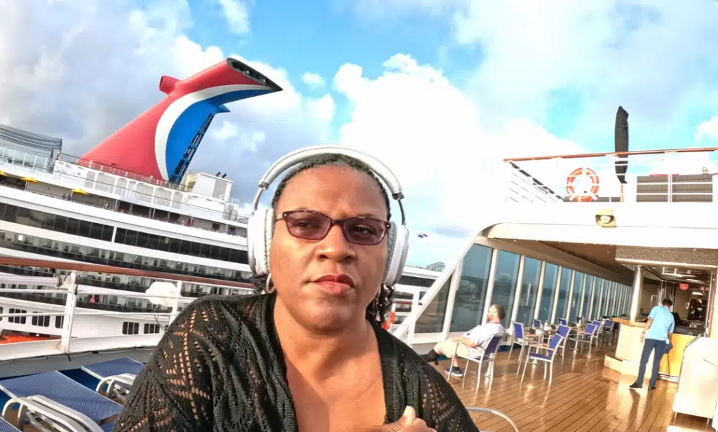 Woman shares how she escaped poverty to live on a cruise ship full-time