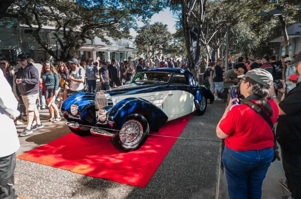 Australia’s exclusive car event in Noosa displayed rare luxury cars and classic cars, celebrating history, performance, and expert restoration