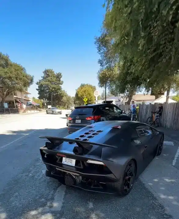 Man slams on the brakes after spotting 'holy grail' Lamborghini so rare only two can be road-driven