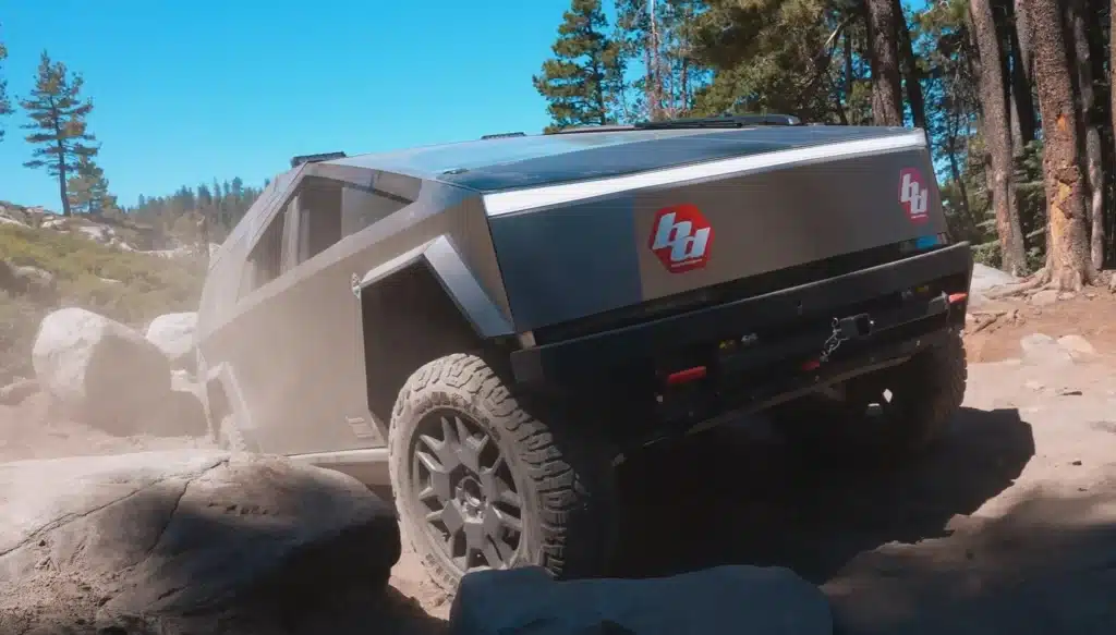 Tesla Cybertruck attempts California’s brutal Rubicon trail and it goes awkwardly 4 Tesla Cybertruck attempts California’s Rubicon Trail but faces repeated tie rod failures and battery strain during the grueling off-road test