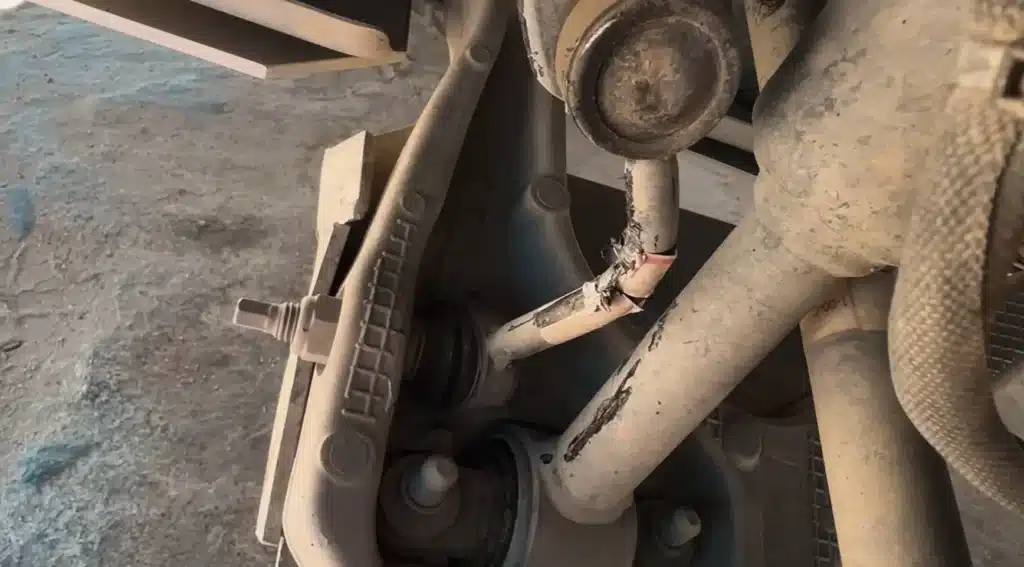Tesla Cybertruck attempts California’s brutal Rubicon trail and it goes awkwardly 3 Tesla Cybertruck attempts California’s Rubicon Trail but faces repeated tie rod failures and battery strain during the grueling off-road test