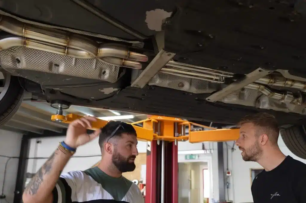 A 2008 Audi S8 with a Lamborghini Gallardo derived V10 gets a custom exhaust, turning the luxury sedan into a machine that sounds like a true supercar