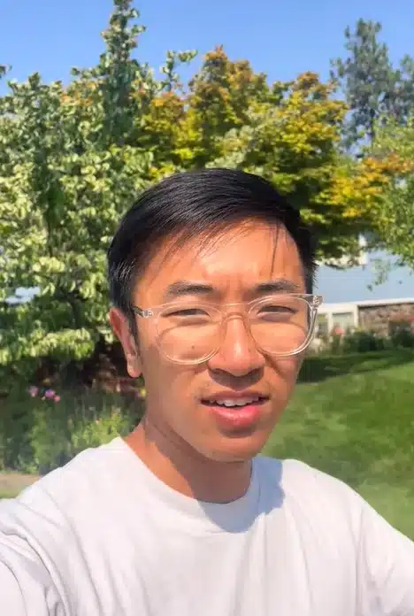 Seattle man trying to sell his Toyota Tacoma realizes buyer is trying 'dirty oil' trick on him