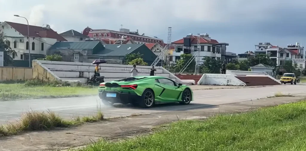 Men transform 90s Nissan into a Lamborghini Revuelto in 350 days