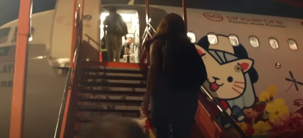 Woman flies to work 5 days a week as she lives 'super commuter' lifestyle