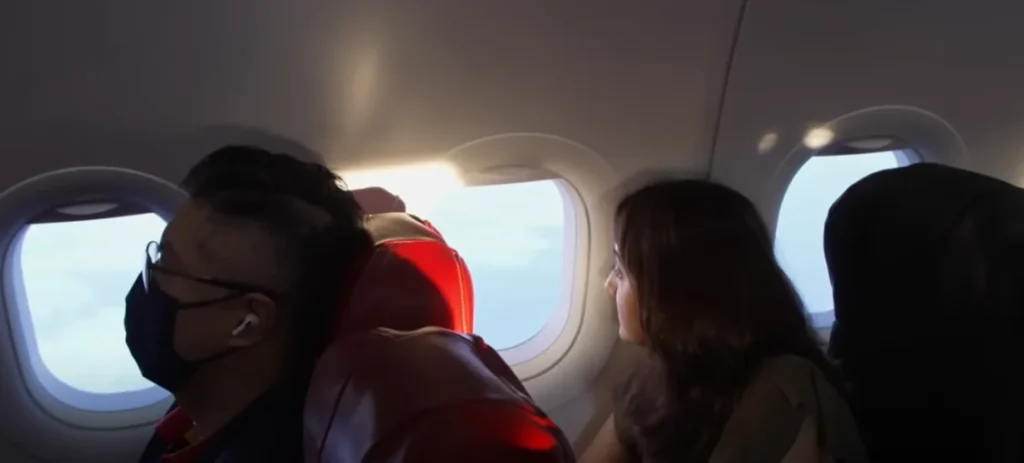 Woman flies to work 5 days a week as she lives 'super commuter' lifestyle