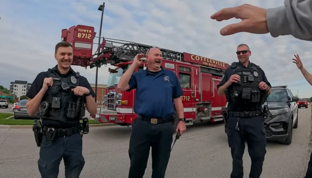 Missouri man has cops called on him after he flies his helicopter to try out new burger restaurant