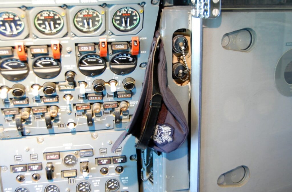 Concorde’s heat expansion during supersonic flight created hidden time capsules in its cockpit seams, a rare tradition of aviation history
