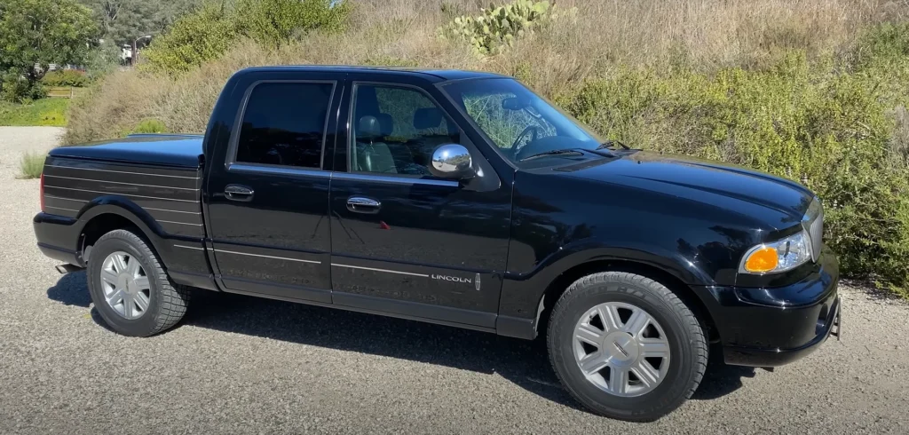 Massachusetts driver spots an incredibly rare Lincoln Blackwood cruising on the highway