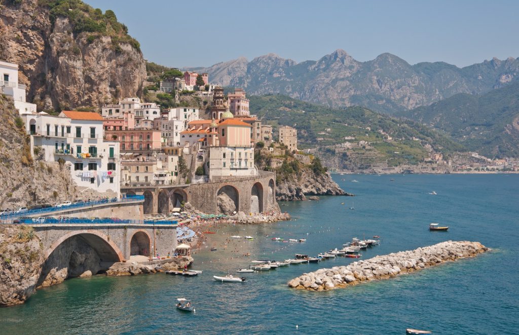Explore 20 essential road trips and scenic drives across the globe, where travel reveals culture, history, landscapes, and daily life along the road