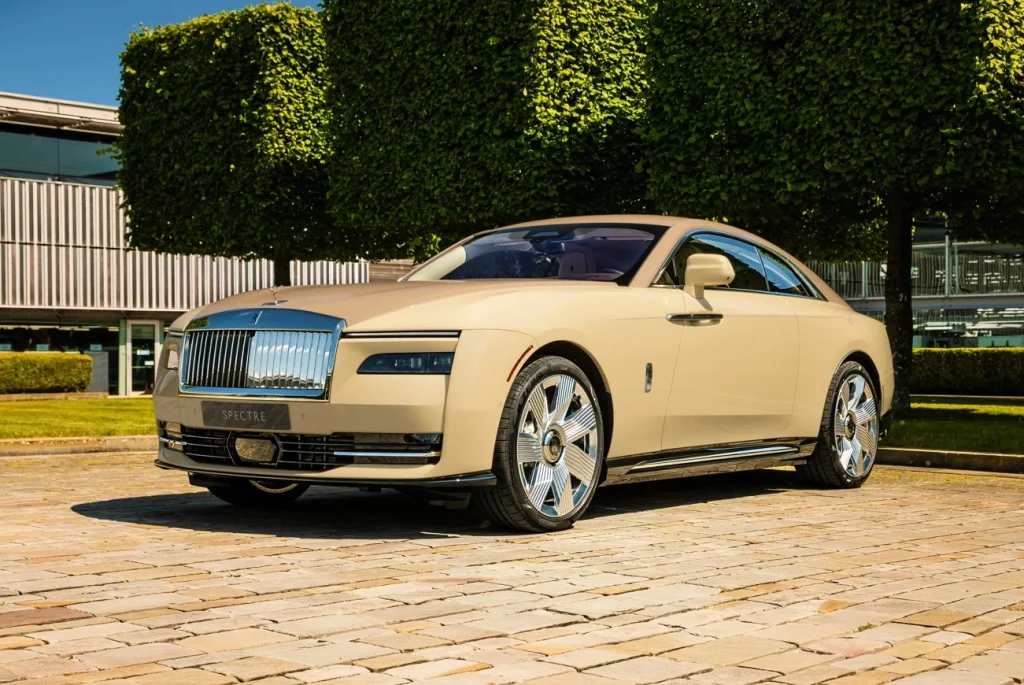 The custom Rolls-Royce Spectre Bailey is a bespoke commission that honors a Labrador-Golden Retriever mix with handcrafted detail