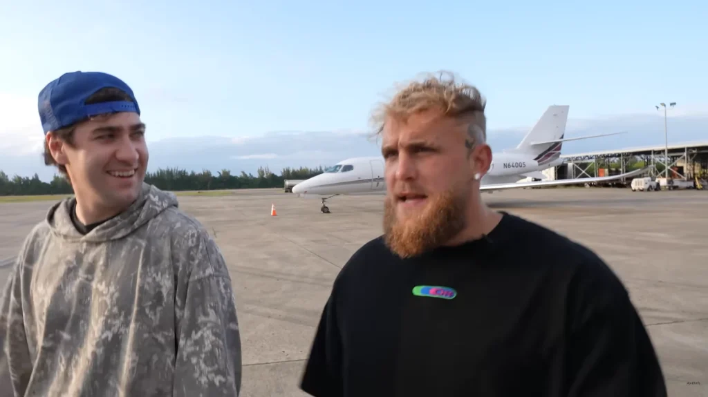 California man asked 100 celebrities if he could fly on their private jets and some actually said yes