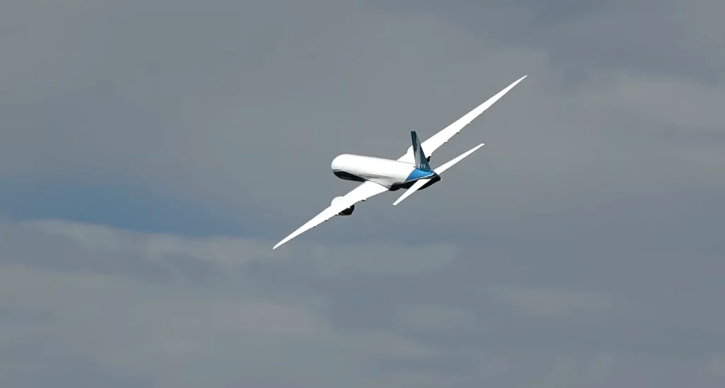 Man unveils world’s largest RC Boeing 777X and stuns everyone with how realistic it is