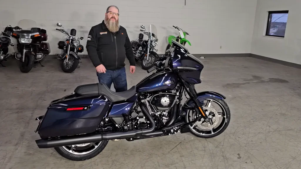 Color-shifting paint returns to motorcycles after Ford's legendary 1996 Mystichrome Cobras