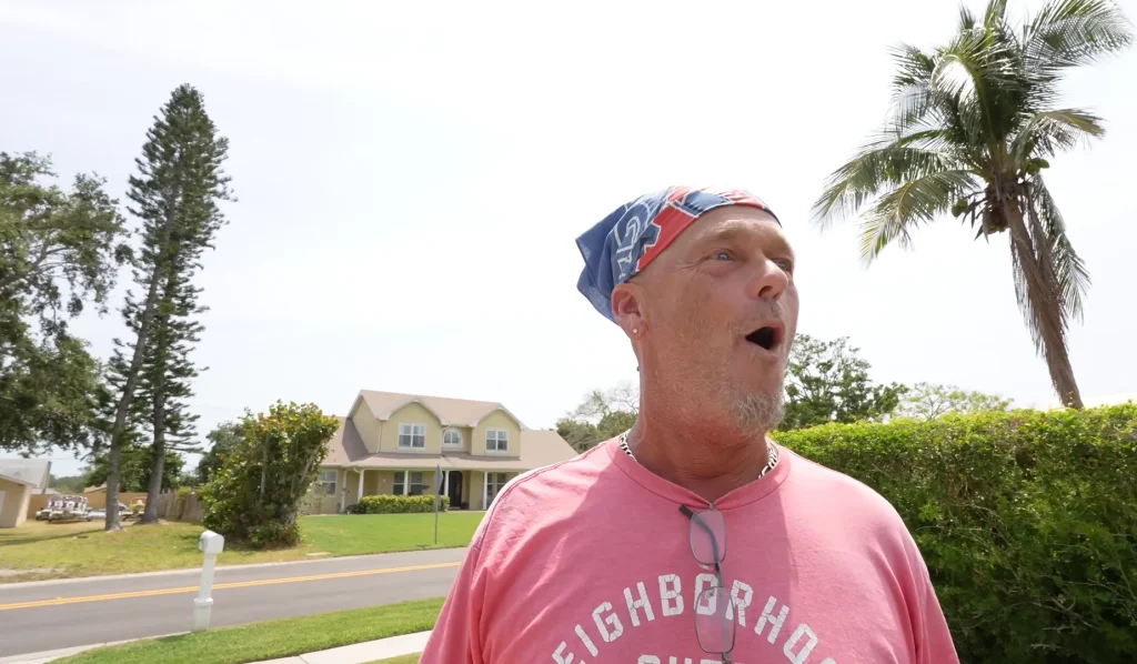 US man on a mission to do good surprises his dad with his dream car then does the same for his high school teacher