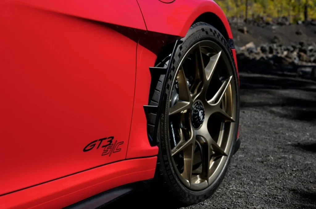 The new Porsche 911 GT3 S/C delivers pure driving pleasure by combining a six-speed manual transmission with a dedicated lightweight design for the open road