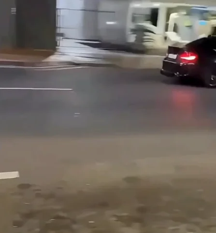 Video of two BMWs turning in the road shows the difference between a BMW driver and a BMW owner