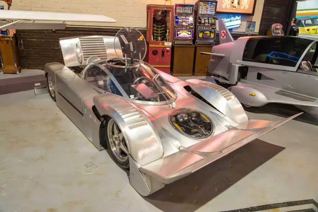 Handbuilt amphibious car is an actual supercar on water roads