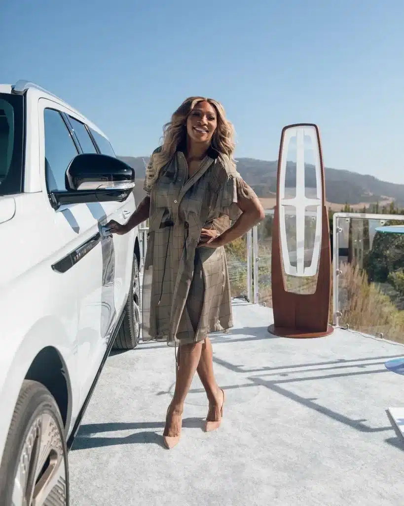 Serena Williams and her new Lincoln Navigator