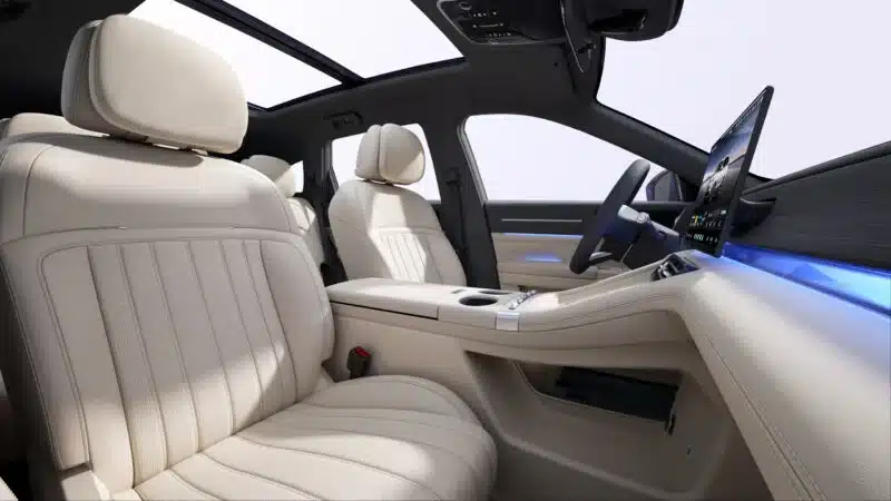 Jetour - Chinese hybrid EV packs a gargantuan 932-mile range with its 355 HP