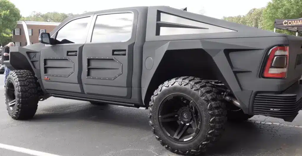 With such a big collection to choose from, this is how Shaquille O'Neal picks which car to drive