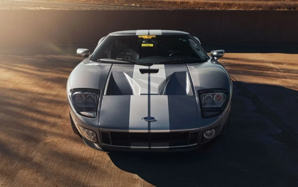SBX Cars and Shelby American Collection are giving car fans the opportunity to win a Ford GT40, while also supporting the Collection