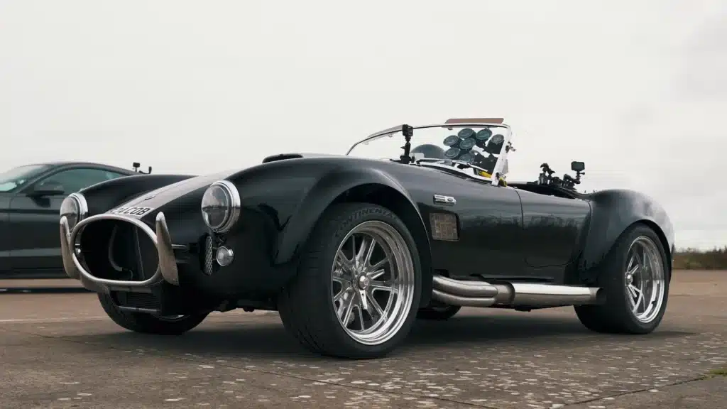 Shelby-Cobra-replica-vs-ford Mustang-GT-and-Dodge-Viper