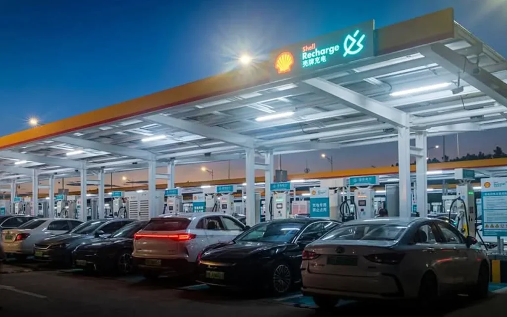 British oil and gas company Shell has made a new EV battery fluid made from thermal management that promises to charge your car in just 10 minutes