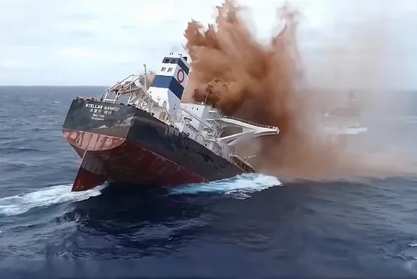 Video shows moment 1,115ft ship became the biggest ever to be intentionally sunk at sea