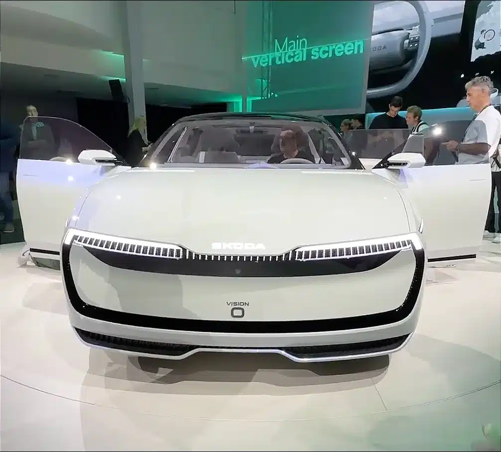 Škoda Vision O concept is a totally new take on station wagons, with an ultra-futuristic design and electric power, and components made out of recycled materials