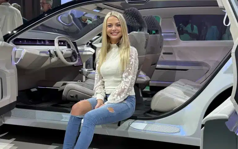 Škoda Vision O is a totally new take on station wagons, with an ultra-futuristic design and electric power, and components made out of recycled materials