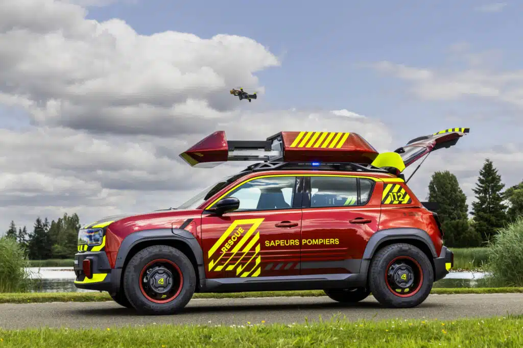 Check out the Renault Vision 4Rescue fire rescue concept vehicle
