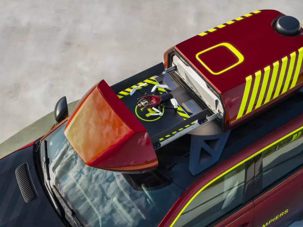 Check out the Renault Vision 4Rescue fire rescue concept vehicle based on the 4 E-Tech