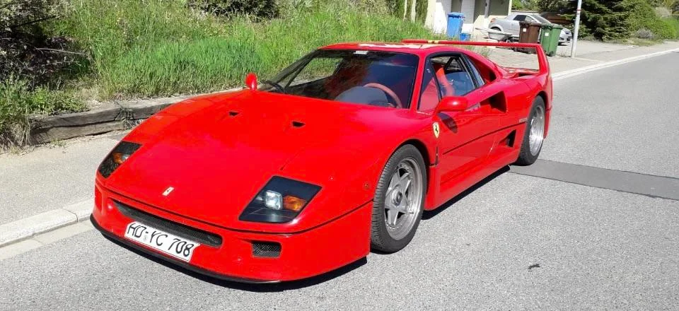 Somebody's grandma spotted a Ferrari F40 in the wild in Germany and people on Reddit went crazy