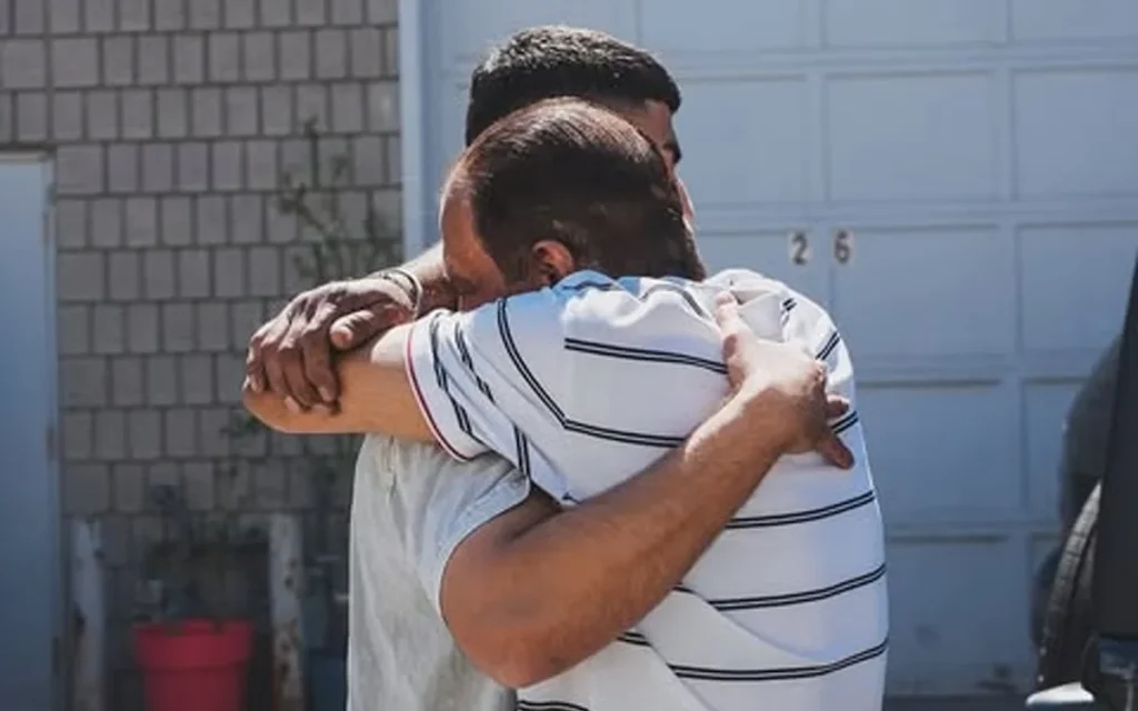 After making money from a vintage clothes business, this young entrepreneur became the best son in the world by buying his dad his dream Jeep