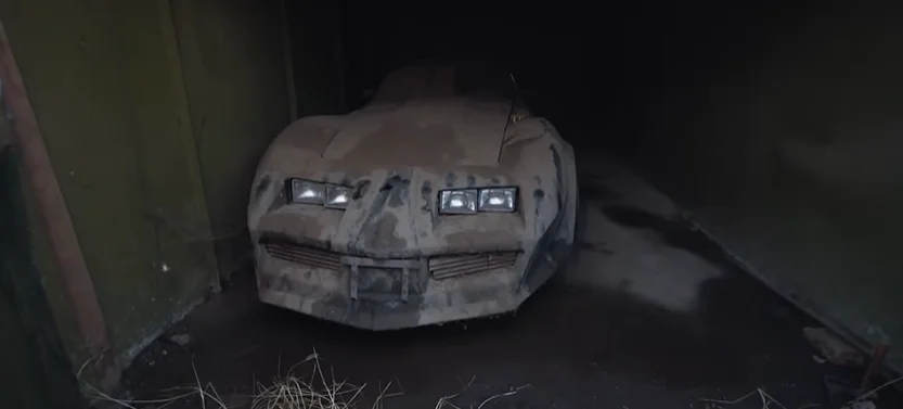 US men buy abandoned garage for $17,000 and find an unbelievable sports car hiding inside as a surprise