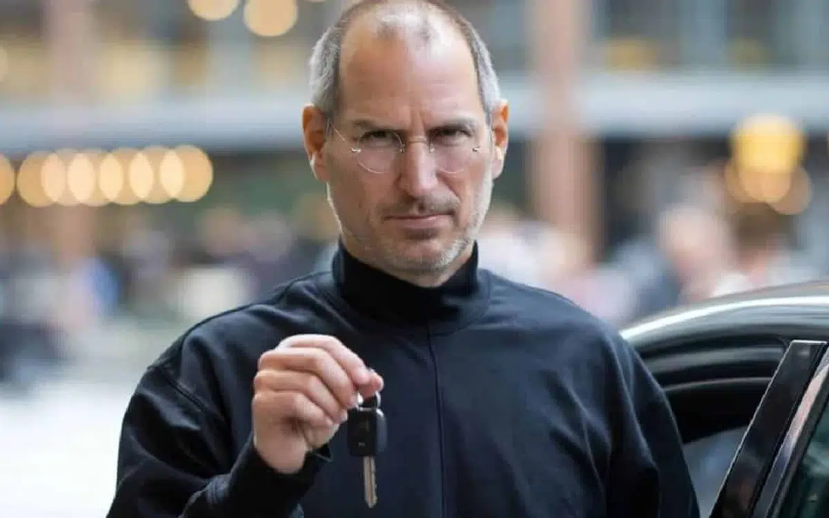 Steve Jobs gave secretary brand new Jaguar worth $35,000 hours after she made honest admission