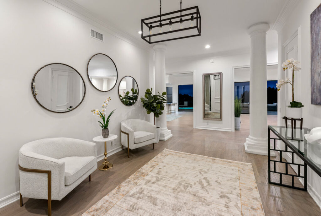 Stevie Wonder's Beverly Hills home, interior