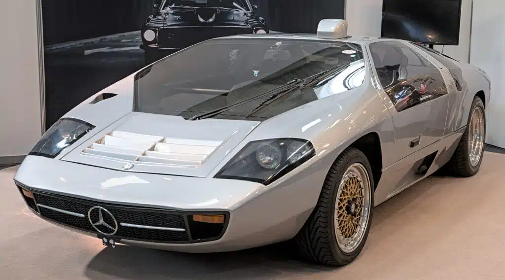 Strangest-supercar-ever-is-a-forgotten-German-car-that-appeared-to-be-completely-backwards