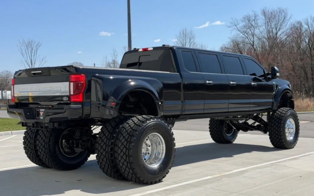A Ford F-450 custom truck build has gone completely off the rails in the best way possible.